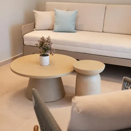 מלון דירות Nadu The Art Of Rest פלוגיטה